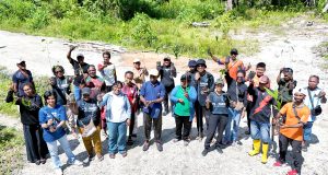 Menjaga Pesisir, Menjaga Kehidupan: PTS Nabire Tanam 280 Bibit di Kampung Sawado Kuma