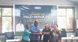 Disdikbud Papua Tengah Tutup Lokakarya PAUD Bermutu di Nabire, Yulianus : “PAUD Bermutu Jadi Kunci Wujudkan Generasi Emas dan Perkuat Fondasi SDM”